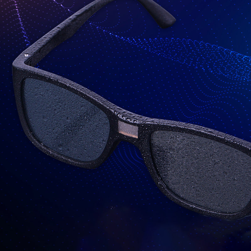 Fashion Polarized Sunglasses with Light-Sensing Tech